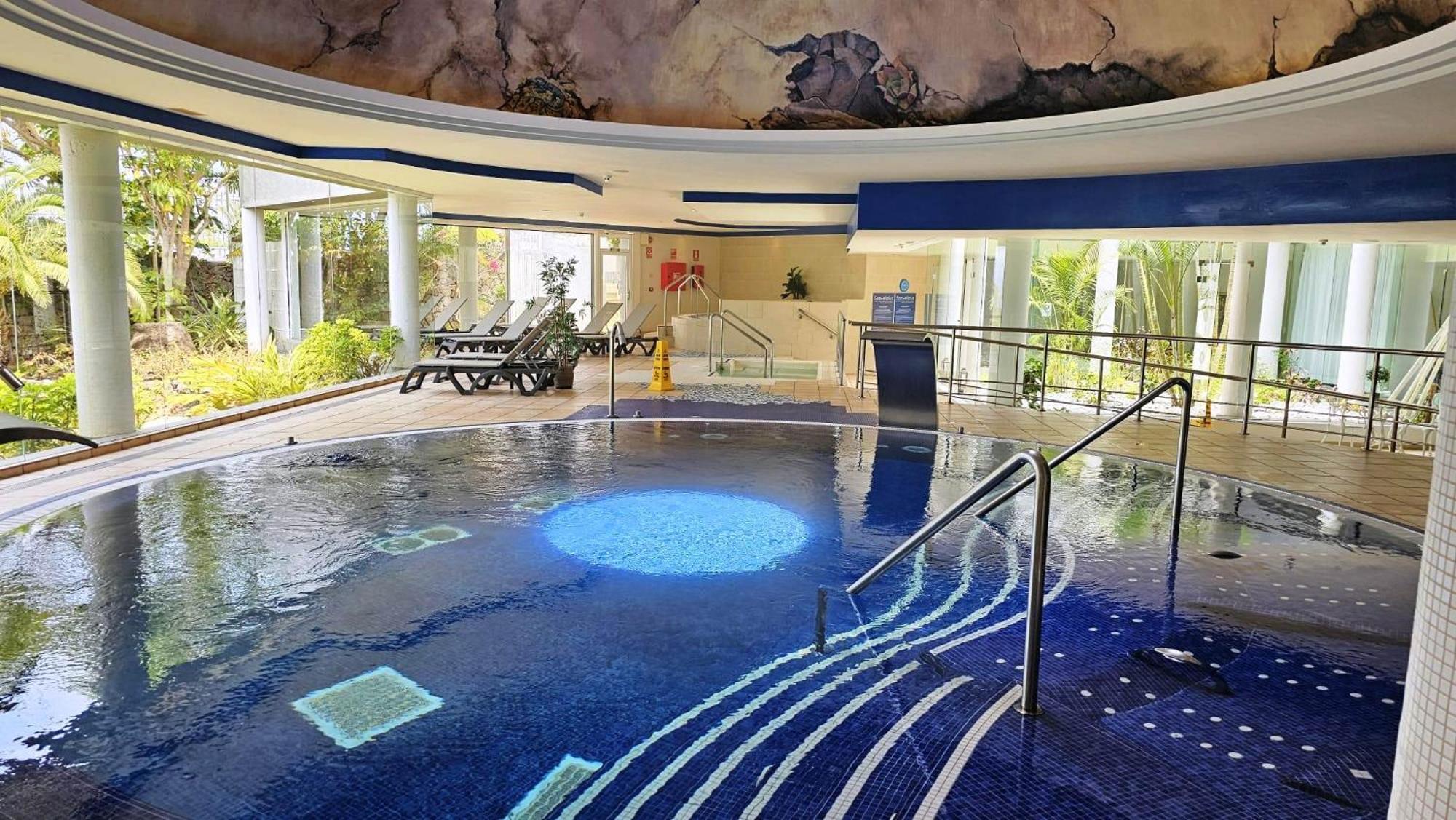 Blue Bay Paradise - Beach Front Apartment With Sea View Playa Paraiso  Exterior photo
