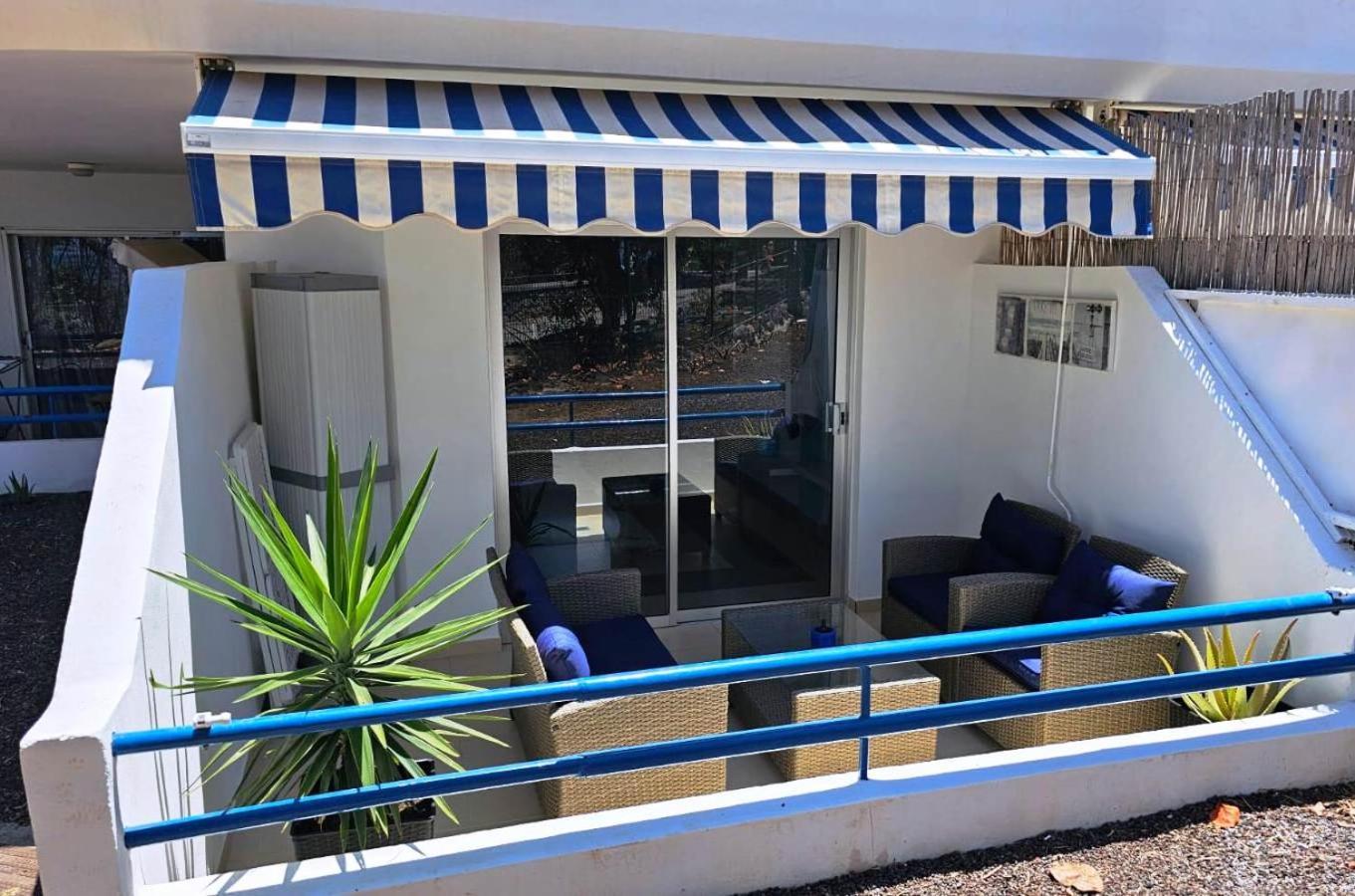 Blue Bay Paradise - Beach Front Apartment With Sea View Playa Paraiso  Exterior photo